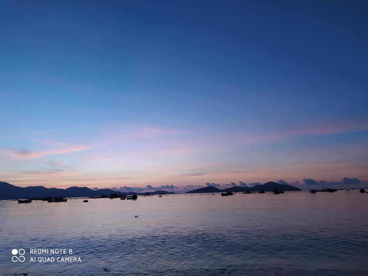 ホテル The Sunrise Anh Tu カムラン エクステリア 写真