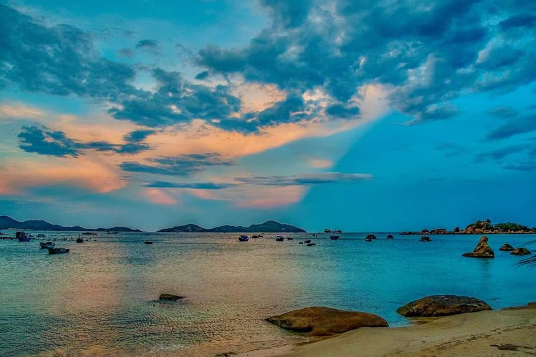ホテル The Sunrise Anh Tu カムラン エクステリア 写真